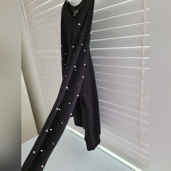 Moon sweater with spikes - Picture 5 of 7